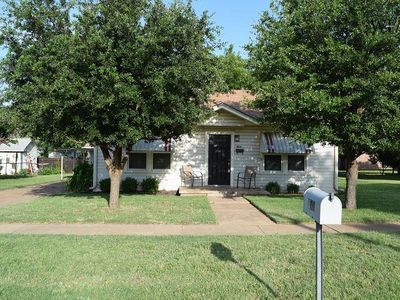 604 N Wall St, Iowa Park, TX, 76367