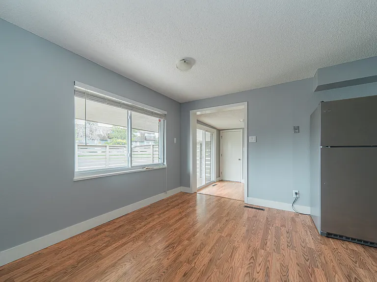 1401 Stuart St #1 — Photo 7