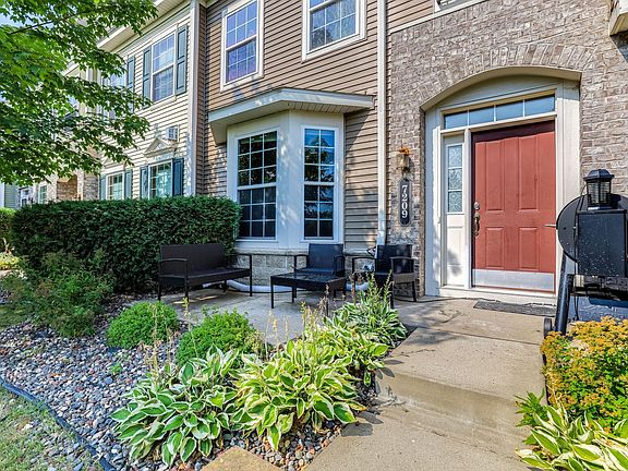 2nd image of 7209 Jewel Ln N