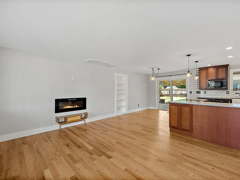 62 Queets St — Photo 4