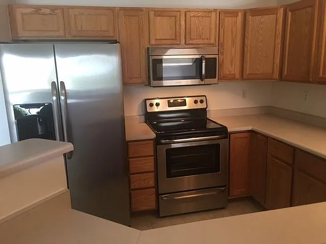 6310 Oak St #308 — Photo 2