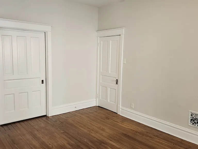 3721 Iowa Ave — Photo 15