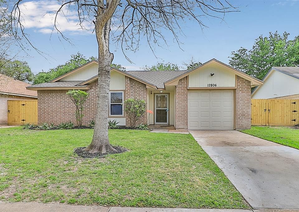 1st image of 12806 Lacey Crest Dr