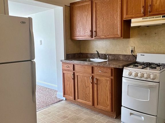 3rd image of 1632 W Market St Unit B