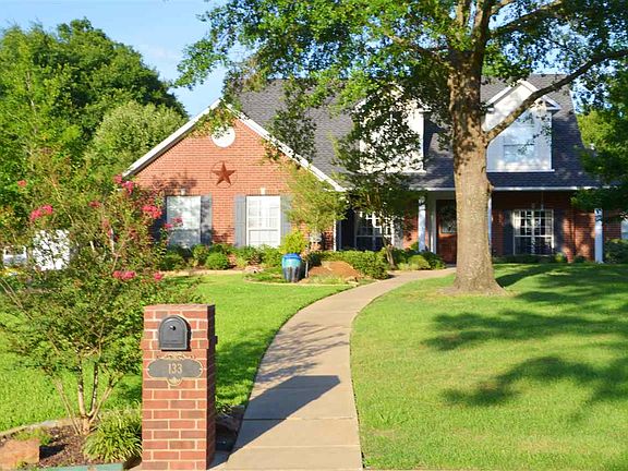 3rd image of 133 Saint Andrews Cir