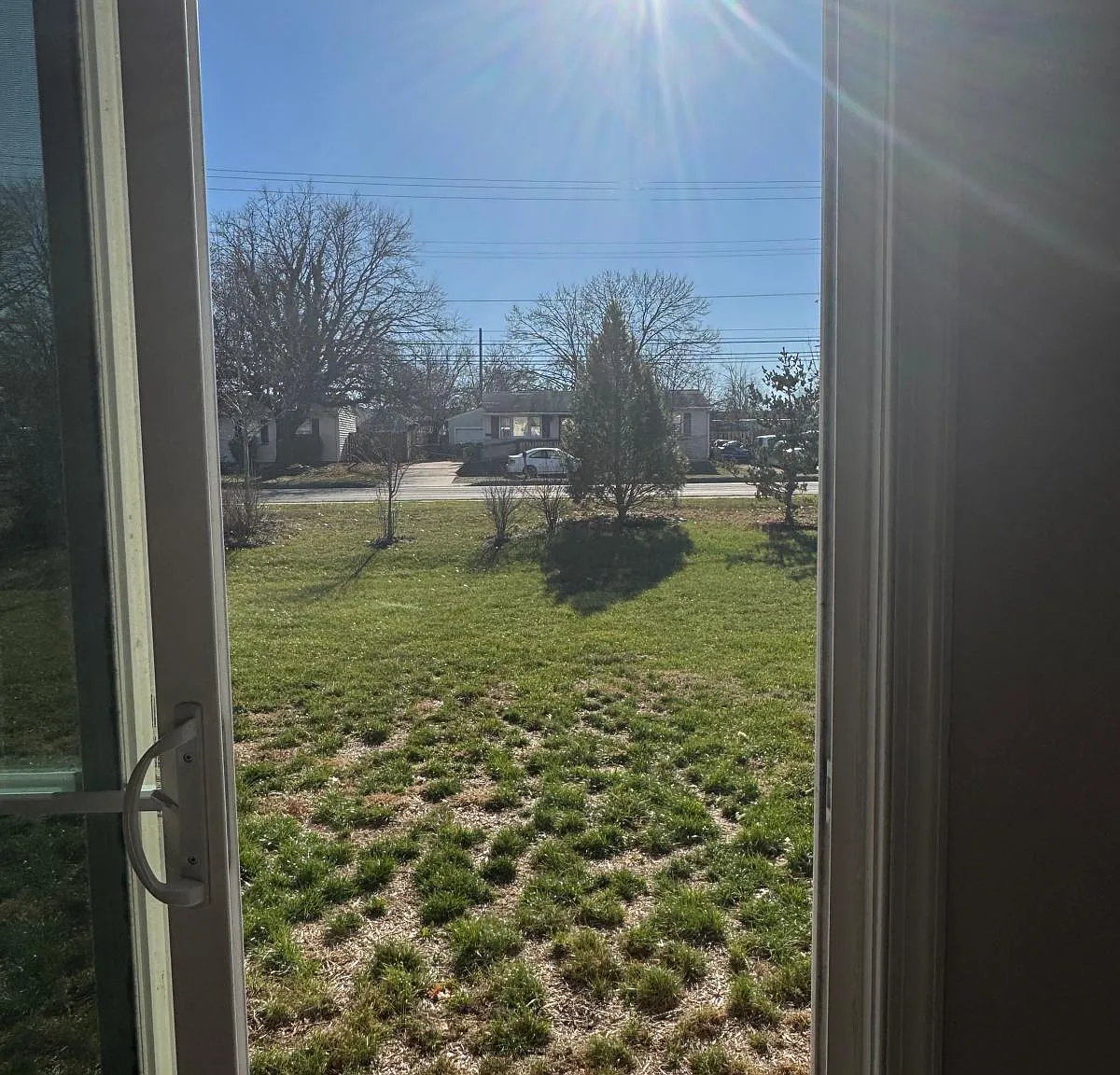 3 bed, 2.5 bath, 1220 sqft, $2,100 — Photo 3