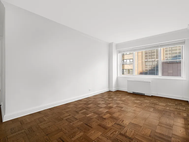 215 E 68th St #11S — Photo 11