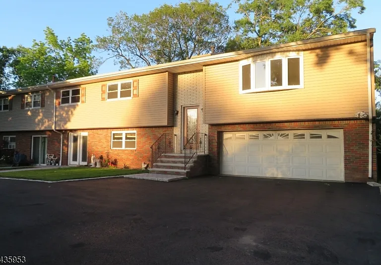 25 Storms Ave #B — Photo 2