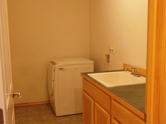 2nd image of 1423 195th Pl SW