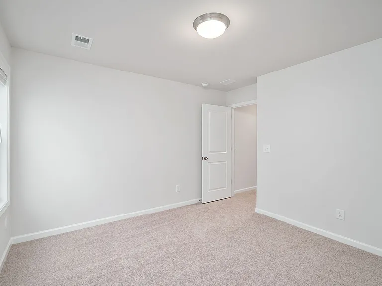 775 Justify Loop — Photo 18