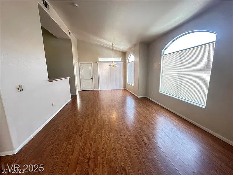 2 bed, 2.0 bath, 1042 sqft, $1,600 — Photo 4