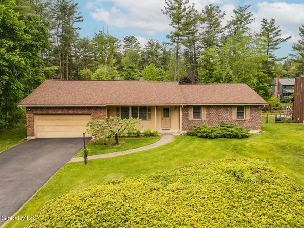 21 Helen Drive, Queensbury, NY 12804