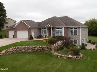 340 Hyder Circle Dr, Plainwell, MI 49080