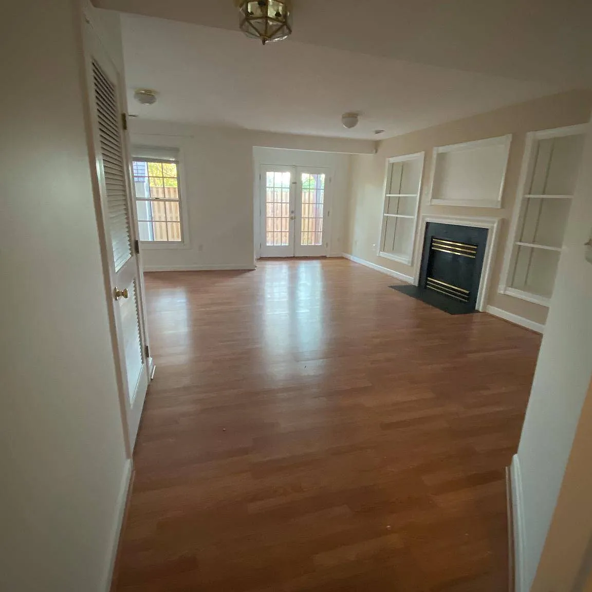 1 bed, 1500 sqft, $1,550 — Photo 3