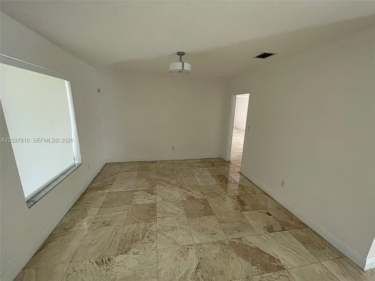 7361 SW 117th Ter — Photo 9