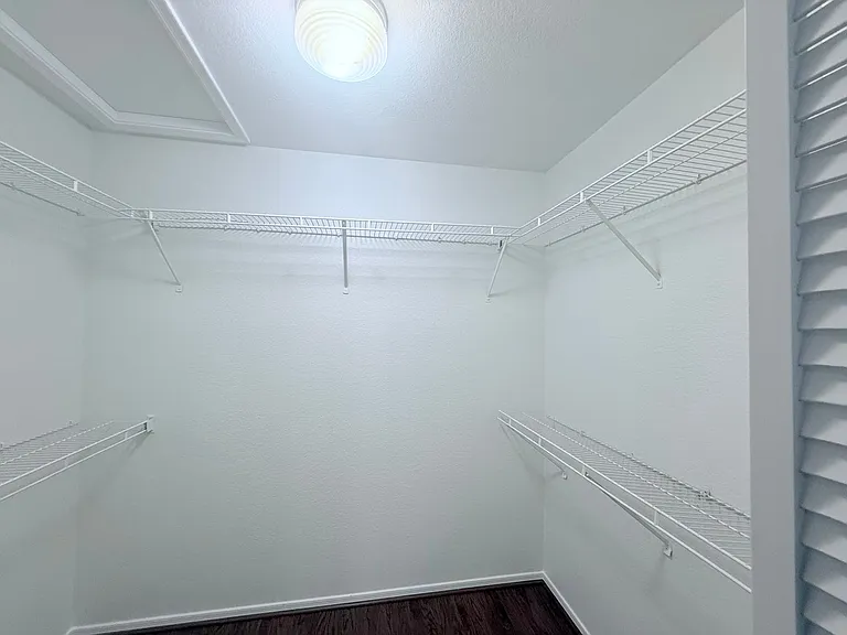 9709 Blue Bell Dr — Photo 12