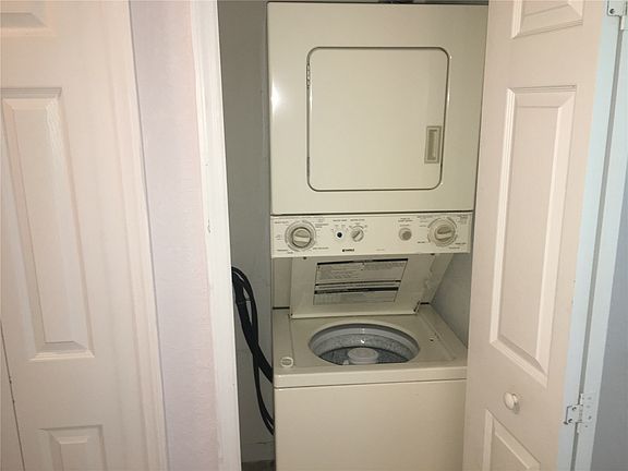 2nd image of 1240 SE 28th Ct Unit 202