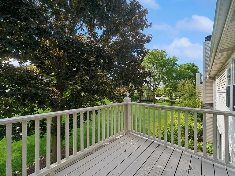 1265 N Wellington Ct N — Photo 8