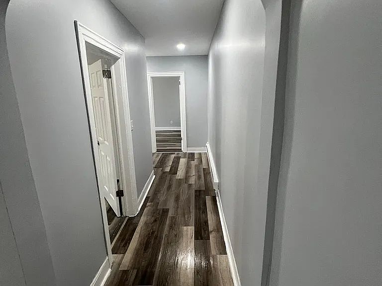1st image of 408 Leslie St #4A
