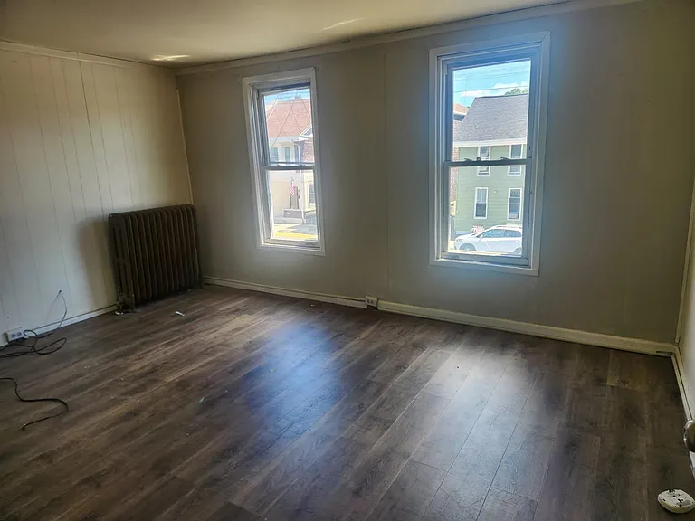 322 S 2nd St #2 — Photo 9