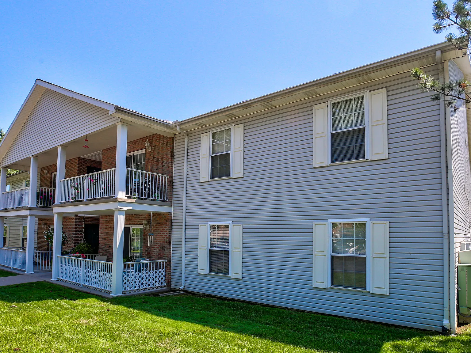 Kenzi Estates — Photo 4
