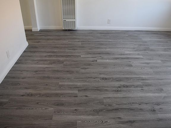 2nd image of 2930 Tweedy Blvd #B