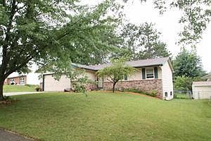 1st image of 3009 Bavarian Ln