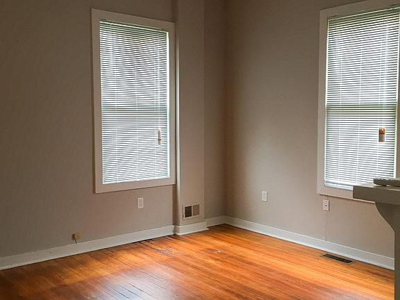 3rd image of 1122 Mount Pleasant Ave