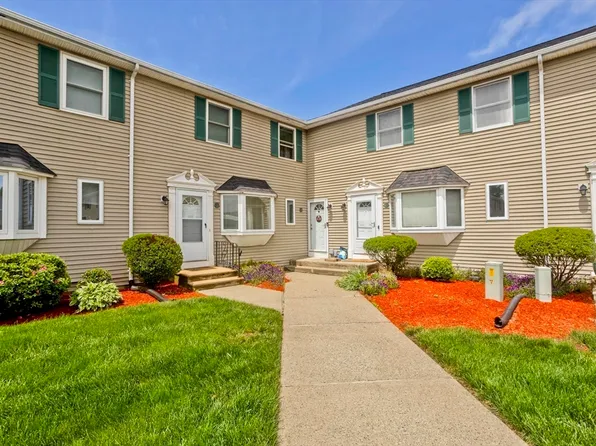55 Pleasant St #9, Granby, MA 01033