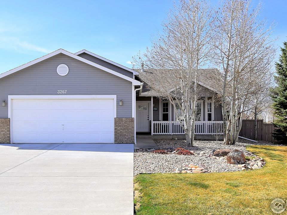 Terrific Tri-Level! Move-in ready.