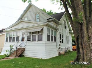 1630 Nebraska St #A, Oshkosh, WI 54902
