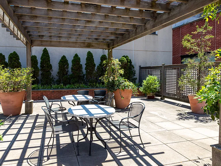 161 N 4th St #2D — Photo 15