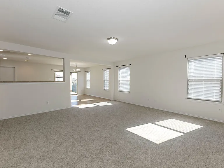 1141 Renaissance Trl — Photo 3