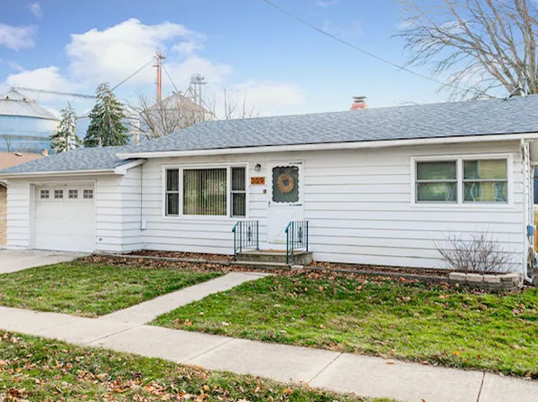 309 W Shannon St, Elburn, IL 60119