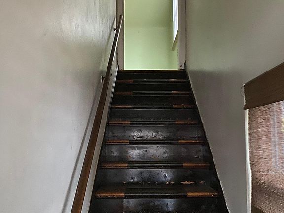 2nd image of 4243 South Ave