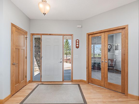 2nd image of 26491 Jonquil Ave