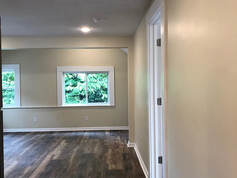 110 Charles Ave — Photo 18