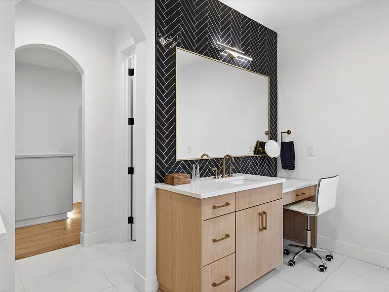 825 Ellis Ave — Photo 47
