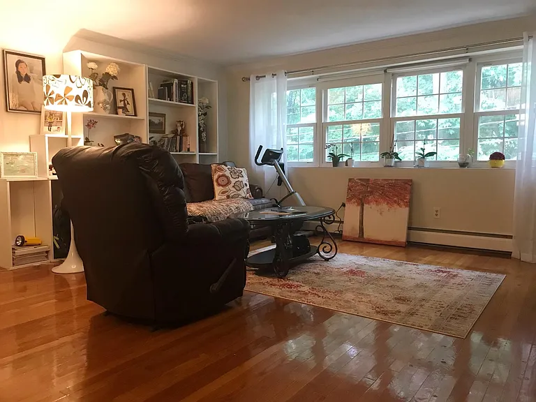 17 Cass St #5 — Photo 2