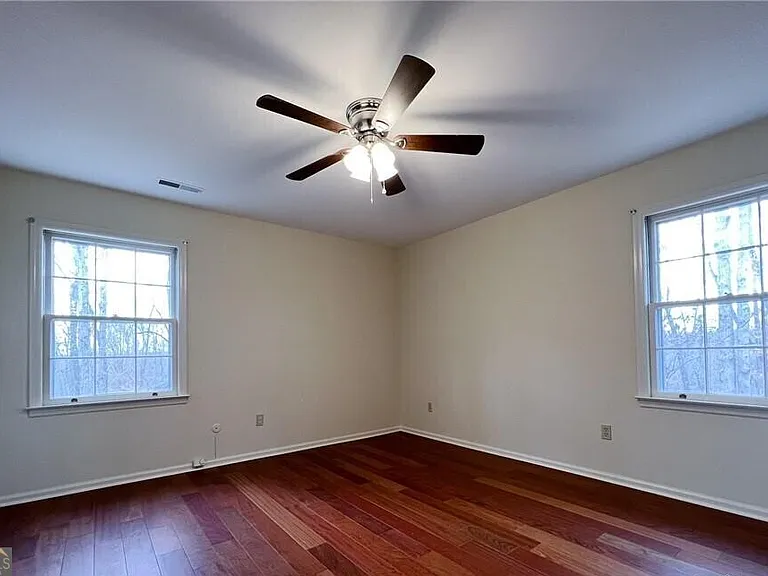 195 Deerfield Rd — Photo 17