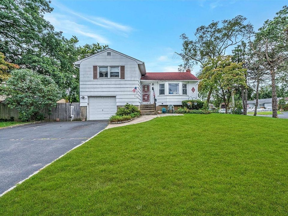 262 Grand Blvd, Deer Park, NY 11729 Zillow
