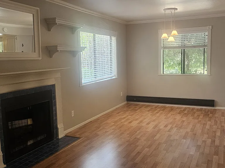 333 W Leroux St #A2 — Photo 23