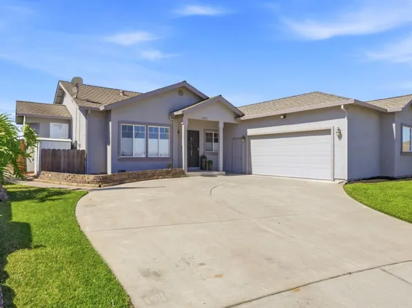 1461 El Cerro Dr, Hollister, CA 95023