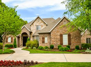 2004 NW Desoto Dr, Bentonville, AR 72712