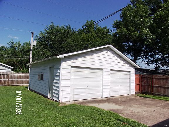 3rd image of 411 S Kerth Ave