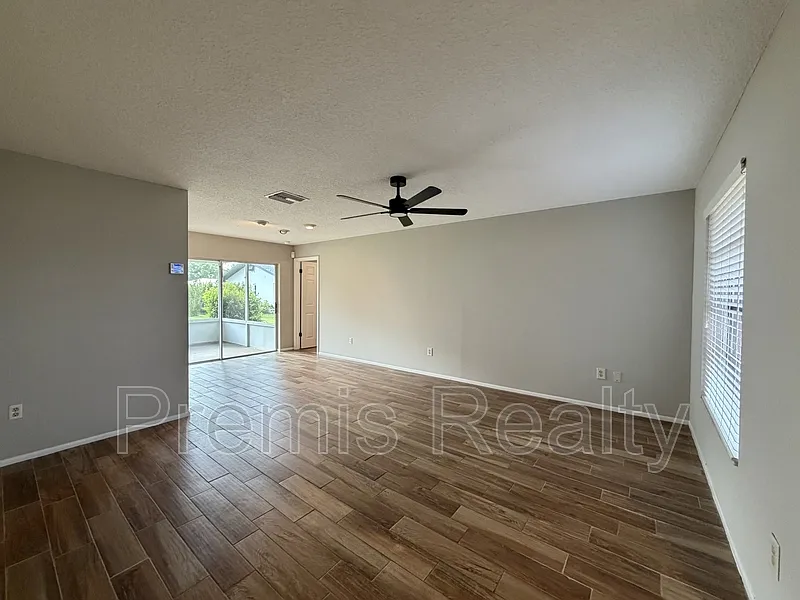 Building Photo - 1624 Heather Pl