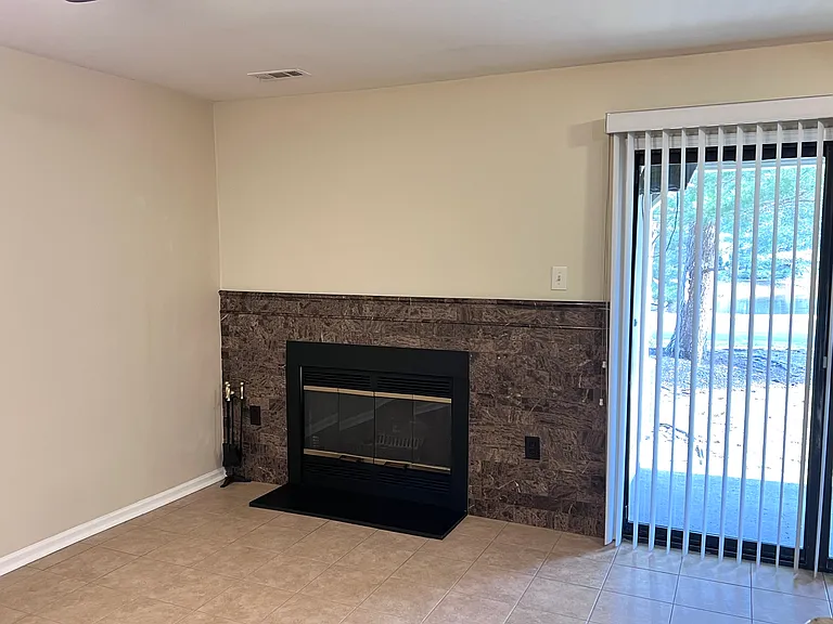 10 Sheffield Dr — Photo 5