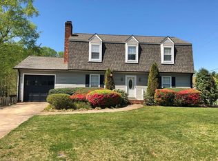2150 Storm Canyon Rd, Winston Salem, NC 27106