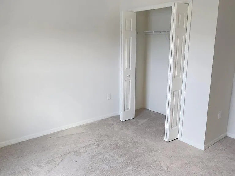 586 Cooper Ct SW — Photo 12