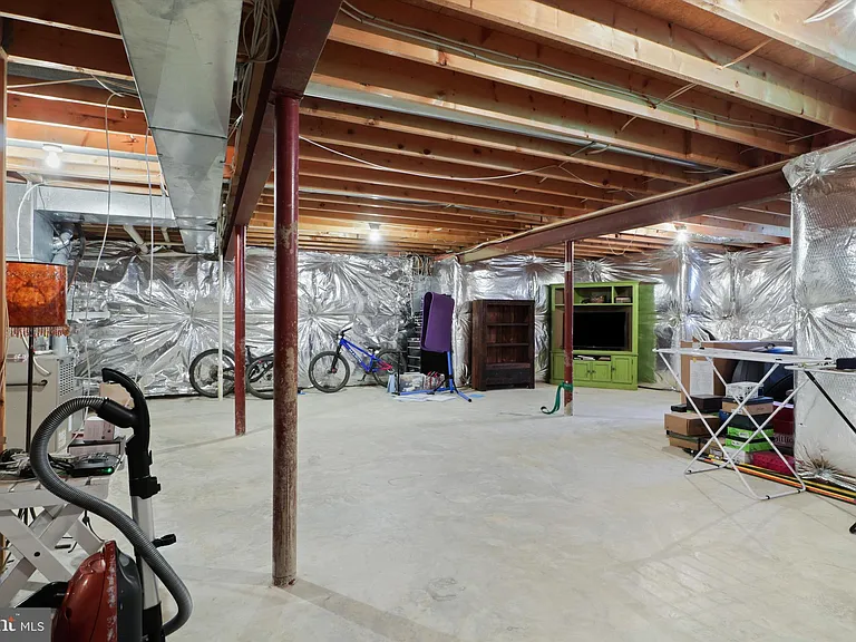42903 Redfield St — Photo 48